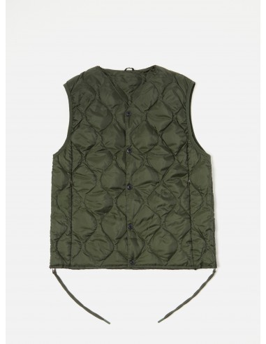 Taion by F/CE. Packable Down Vest in Olive Nylon Ripstop/Duck Down français